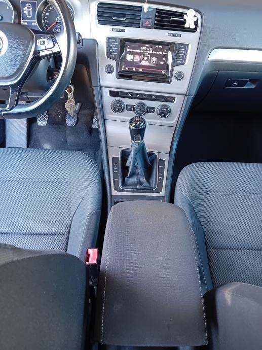 VW Golf 7 Variant 1,6 TDI BMT,6 brzina, fotografija 13