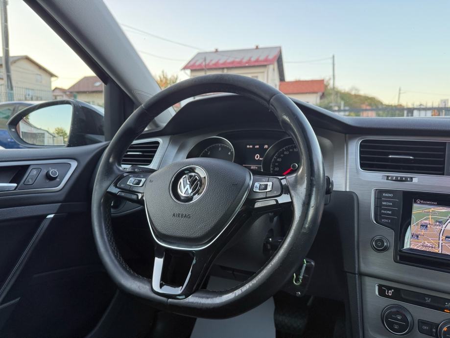 VW Golf 7 Variant 1.6 TDI DSG Automatik Kamera Radar, fotografija 12