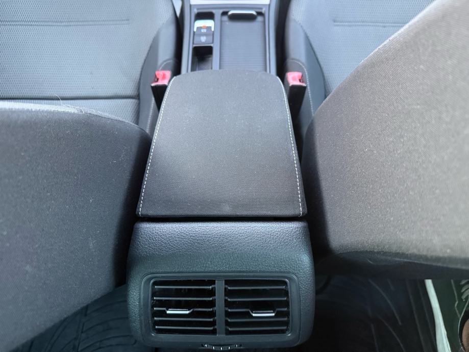 VW Golf 7 Variant 1.6 TDI DSG Automatik Kamera Radar, fotografija 17