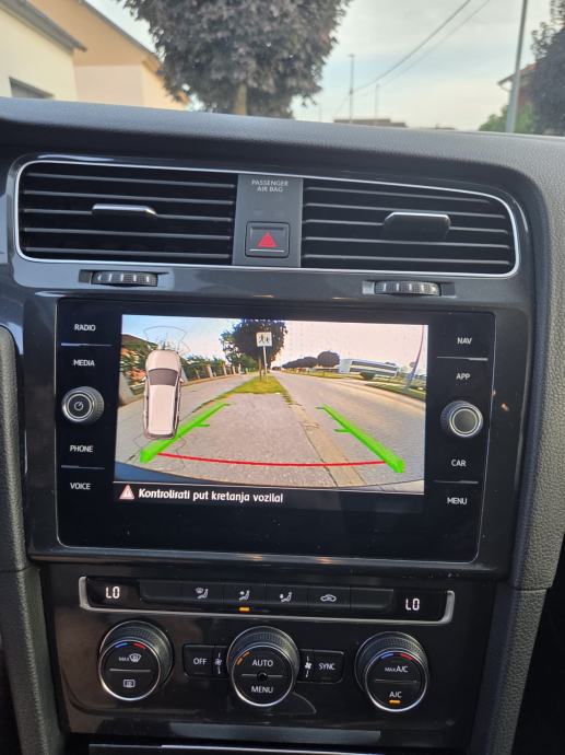 VW Golf 7 Variant 1.6 TDI – KAMERA – NAVI – TOP STANJE, fotografija 4