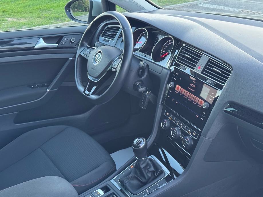 VW Golf 7.5 1,0 TSI SOUND, fotografija 17