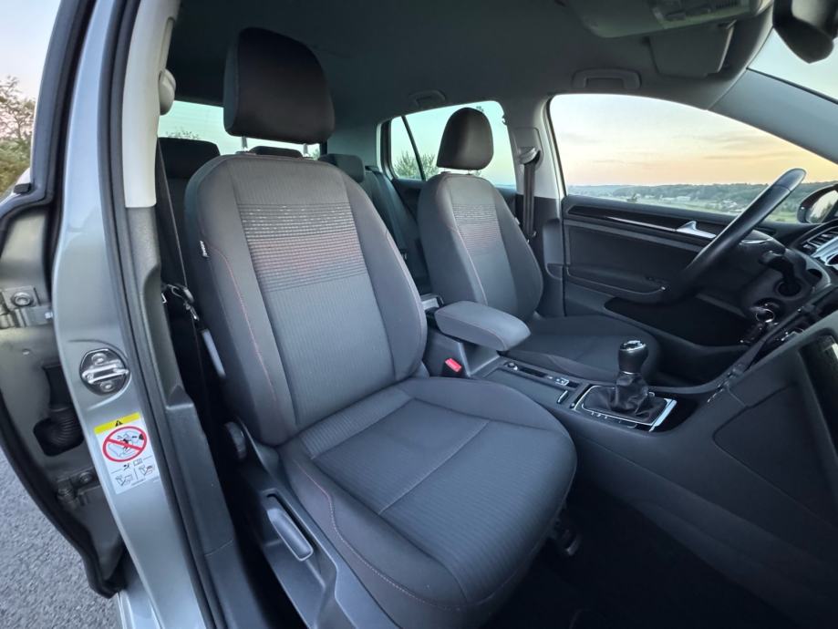 VW Golf 7.5 1,0 TSI SOUND, fotografija 18