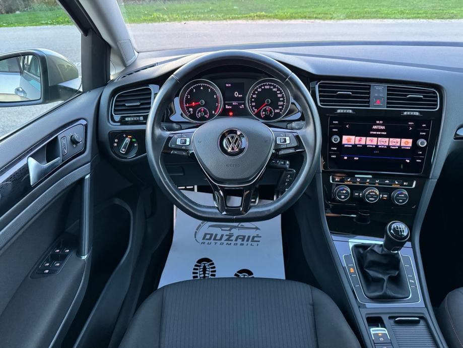 VW Golf 7.5 1,0 TSI SOUND, fotografija 11