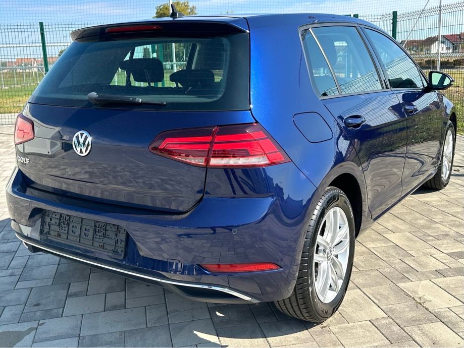 VW Golf 7.5 2,0 TDI 150ks • 2018MOD• KAMERA • NOVE GUME • TOP STANJE, fotografija 14