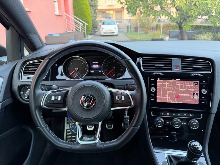 VW GOLF 7,5 2.0 TDI•3XR-LINE•NAVI•LED•AMBI•ALU 18” 105 TKM TOP STANJE!, fotografija 16
