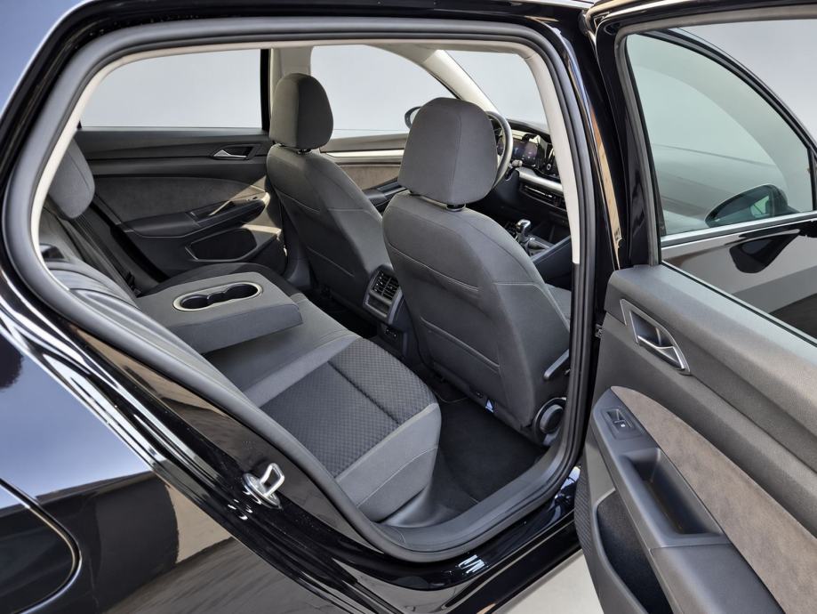 VW Golf 8 1.0 TSI Active, Virtual Cockpit, Kamera, Led, ACC, 16", fotografija 15