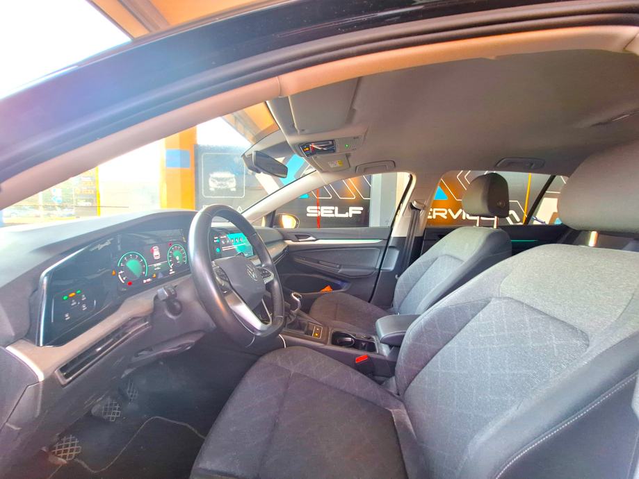 VW Golf 8 1,0 TSI, fotografija 7