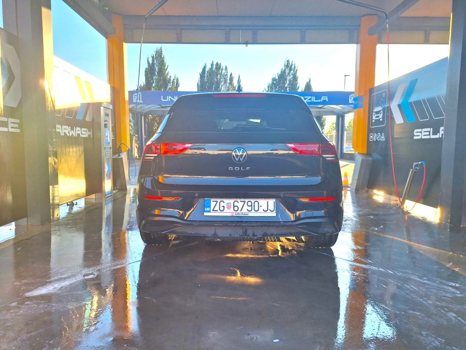 VW Golf 8 1,0 TSI, fotografija 2