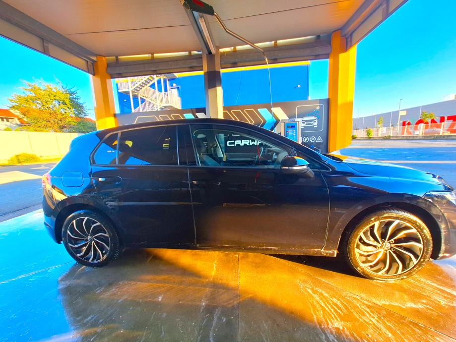 VW Golf 8 1,0 TSI, fotografija 3
