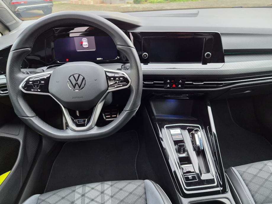 VW Golf 8 1,5 eTSI 150Ks Dsg R-Line (Garancija 1 god.), fotografija 15