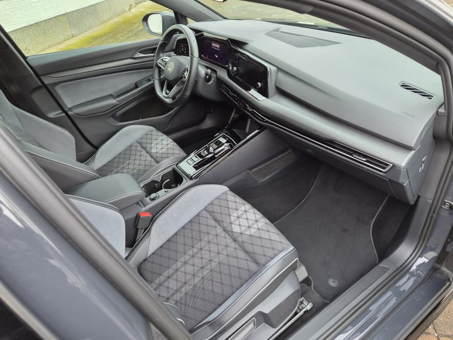 VW Golf 8 1,5 eTSI 150Ks Dsg R-Line (Garancija 1 god.), fotografija 13