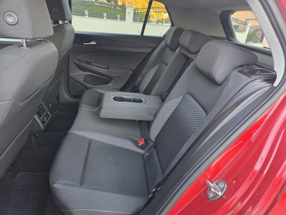 VW Golf 8 1,5 TSI ACTIVE OPREMA ** JAMSTVO !!, fotografija 19