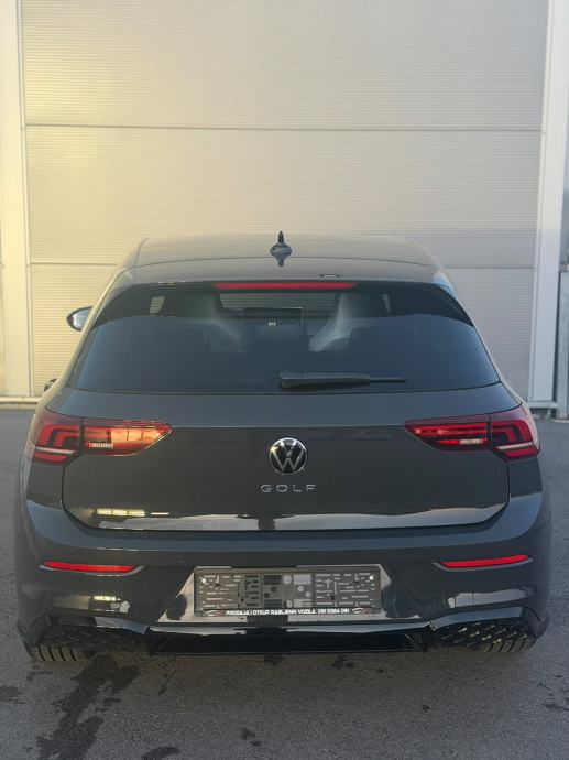 VW Golf 8 1,5 TSI FACELIFT R - LINE--FULL OPREMA--TVORNIČKO JAMSTVO, fotografija 7