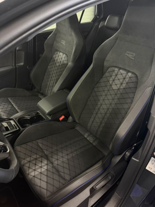 VW Golf 8 1,5 TSI FACELIFT R - LINE--FULL OPREMA--TVORNIČKO JAMSTVO, fotografija 10