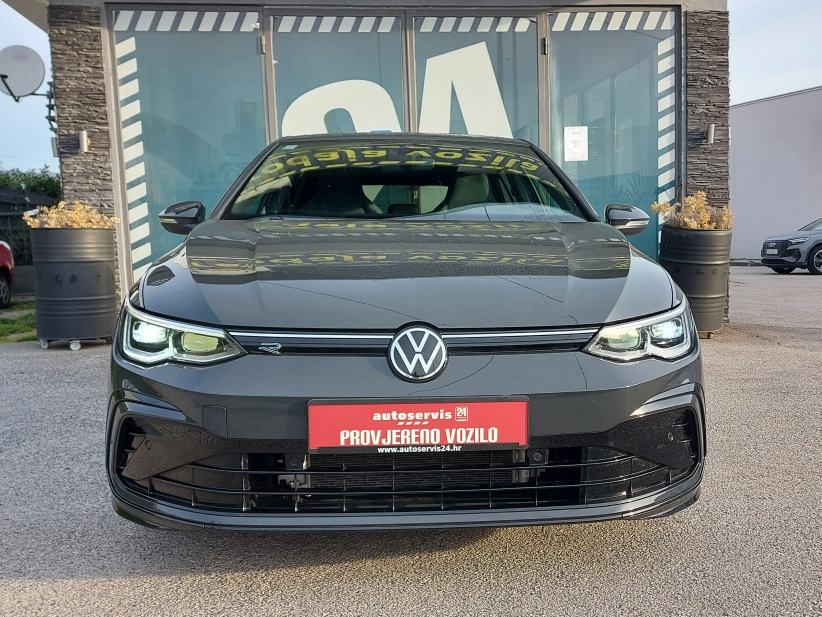 VW Golf 8 1,5 TSI RLine,HR VOZILO, NAVI, IQLightLED Matrix, U PDVu