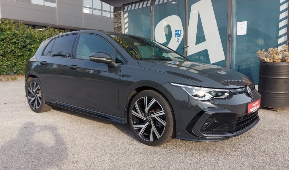 VW Golf 8 1,5 TSI RLine,HR VOZILO, NAVI, IQLightLED Matrix, U PDVu