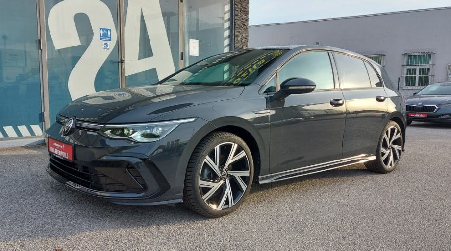 VW Golf 8 1,5 TSI RLine,HR VOZILO, NAVI, IQLightLED Matrix, U PDVu
