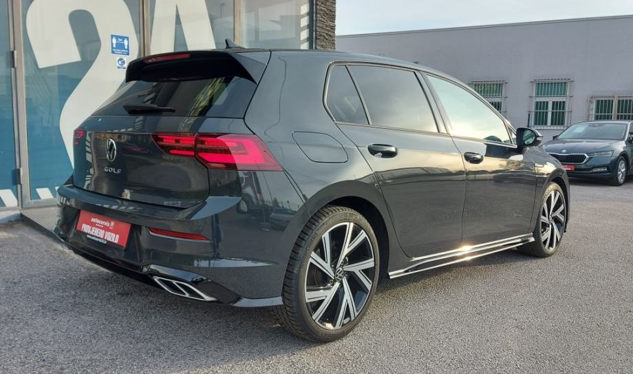 VW Golf 8 1,5 TSI RLine,HR VOZILO, NAVI, IQLightLED Matrix, U PDVu