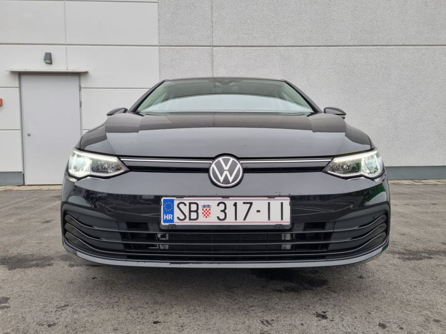 VW Golf 8 1,5 TSI Life 23,000km Leasing Kartice, 2020 god.