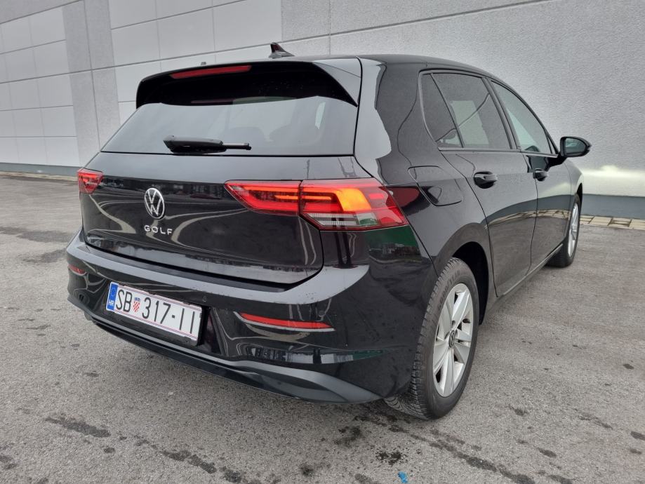 VW Golf 8 1,5 TSI Life 23,000km Leasing Kartice, 2020 god.