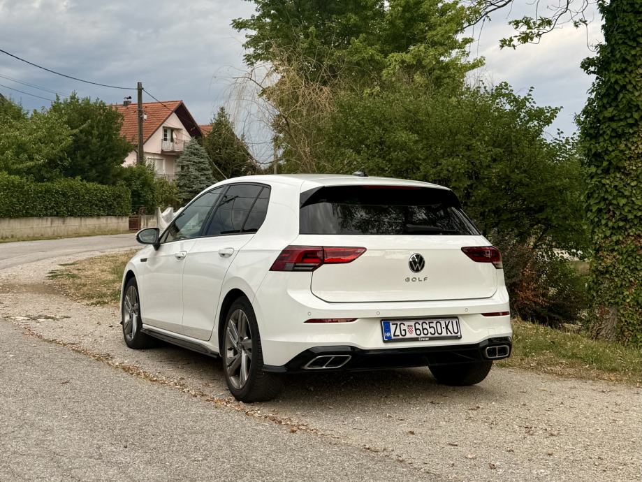 VW Golf 8 1,5 TSI R-LINE, fotografija 2