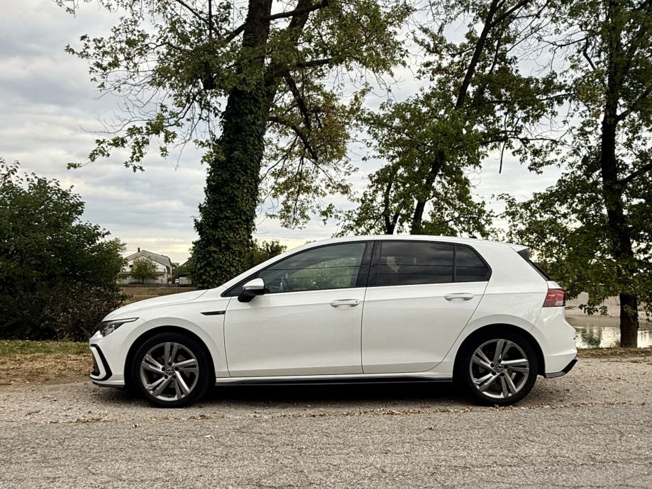 VW Golf 8 1,5 TSI R-LINE, fotografija 3