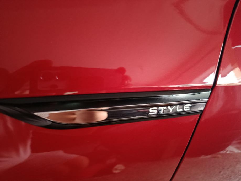 VW Golf 8 1,5 TSI STYLE 150, fotografija 12