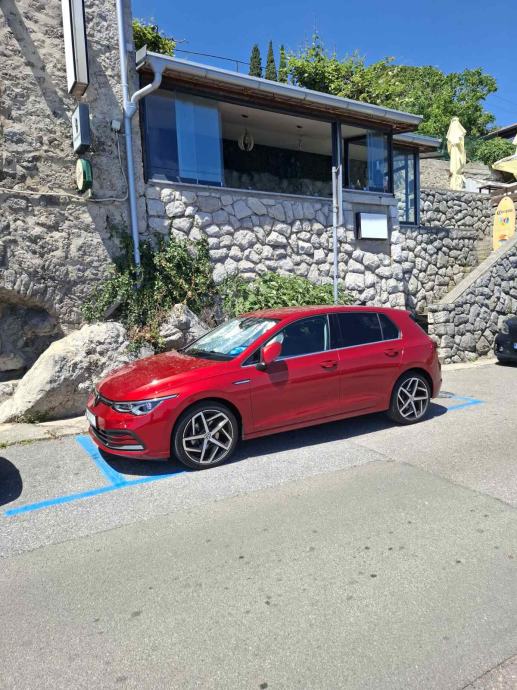 VW Golf 8 1,5 TSI STYLE 150, fotografija 4
