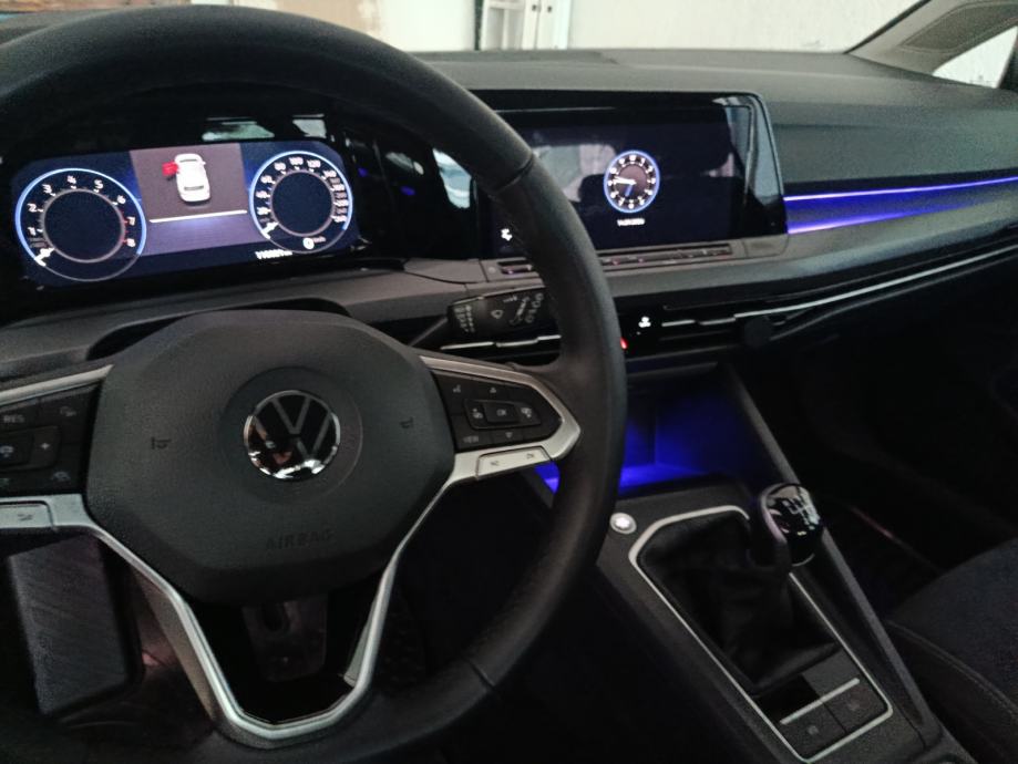 VW Golf 8 1,5 TSI STYLE 150, fotografija 6
