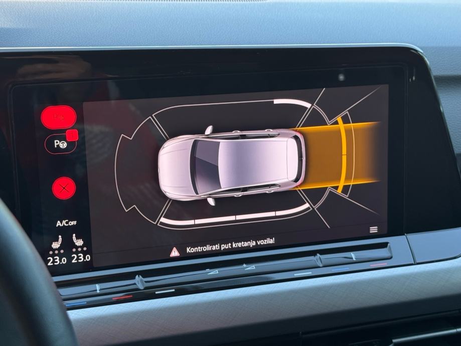 VW Golf 8 1,5 TSI / WEBASTO / AMBIENT / ACC / NAVI / LED / JAMSTVO, fotografija 14