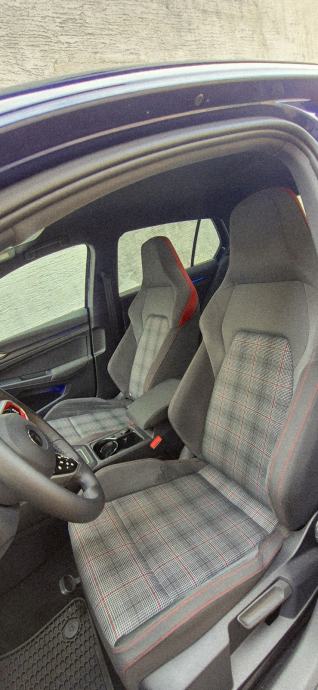 VW Golf 8 GTI,led matrix ,dsg 2021 godina 42000 kilometara, fotografija 9
