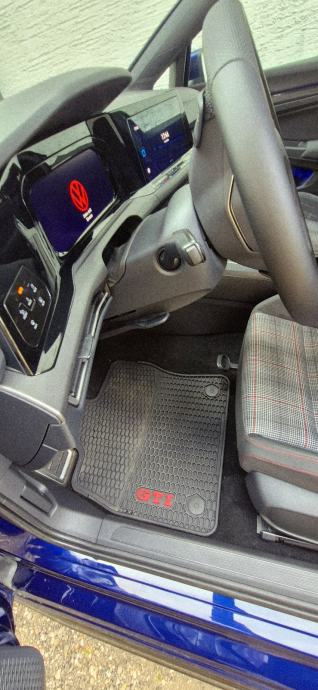 VW Golf 8 GTI,led matrix ,dsg 2021 godina 42000 kilometara, fotografija 10