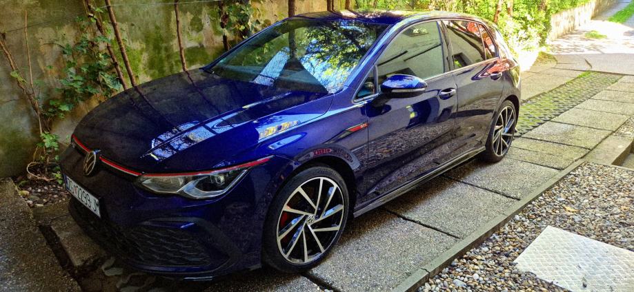 VW Golf 8 GTI,led matrix ,dsg 2021 godina 42000 kilometara, fotografija 3
