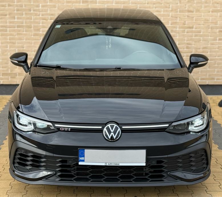 VW GOLF 8 2.0 GTI CLUB SPORT•DSG•300KS•VIRTUAL•PANORAMA•HARMAN KARDON•, fotografija 3