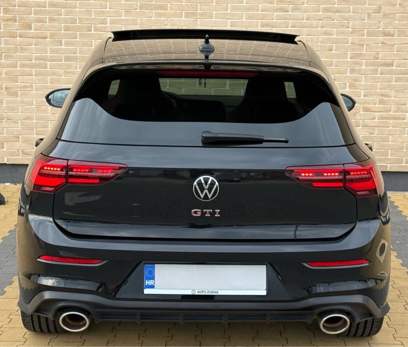 VW GOLF 8 2.0 GTI CLUB SPORT•DSG•300KS•VIRTUAL•PANORAMA•HARMAN KARDON•, fotografija 9