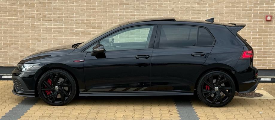 VW GOLF 8 2.0 GTI CLUB SPORT•DSG•300KS•VIRTUAL•PANORAMA•HARMAN KARDON•, fotografija 12