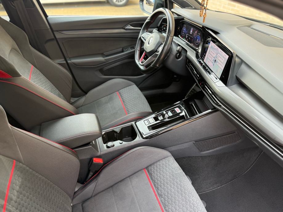 VW GOLF 8 2.0 GTI CLUB SPORT•DSG•300KS•VIRTUAL•PANORAMA•HARMAN KARDON•, fotografija 14