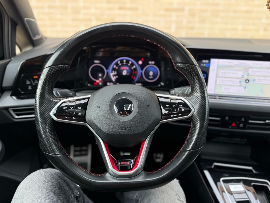 VW GOLF 8 2.0 GTI CLUB SPORT•DSG•300KS•VIRTUAL•PANORAMA•HARMAN KARDON•, fotografija 15