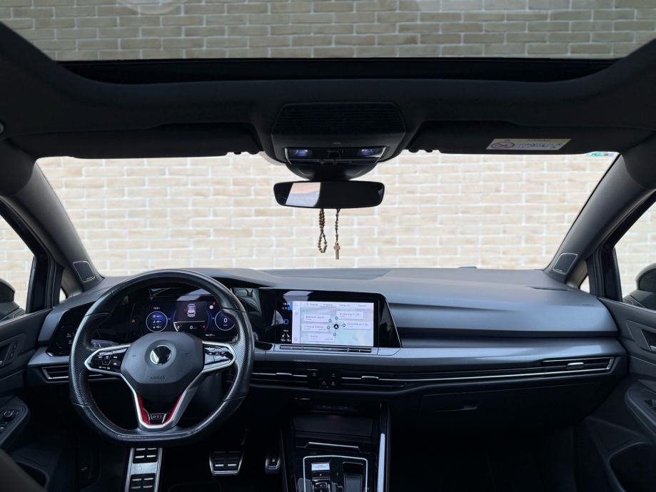 VW GOLF 8 2.0 GTI CLUB SPORT•DSG•300KS•VIRTUAL•PANORAMA•HARMAN KARDON•, fotografija 16