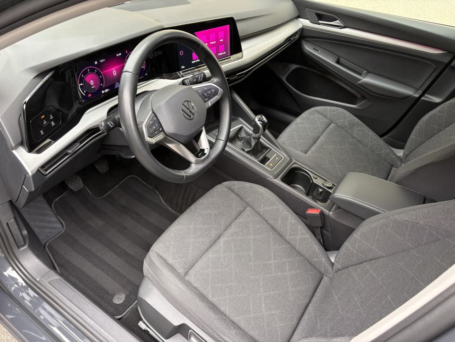 VW GOLF 8 2.0 TDI, 2023. GOD., LED, NAVI, ACC, REG, SERVISNA, fotografija 8