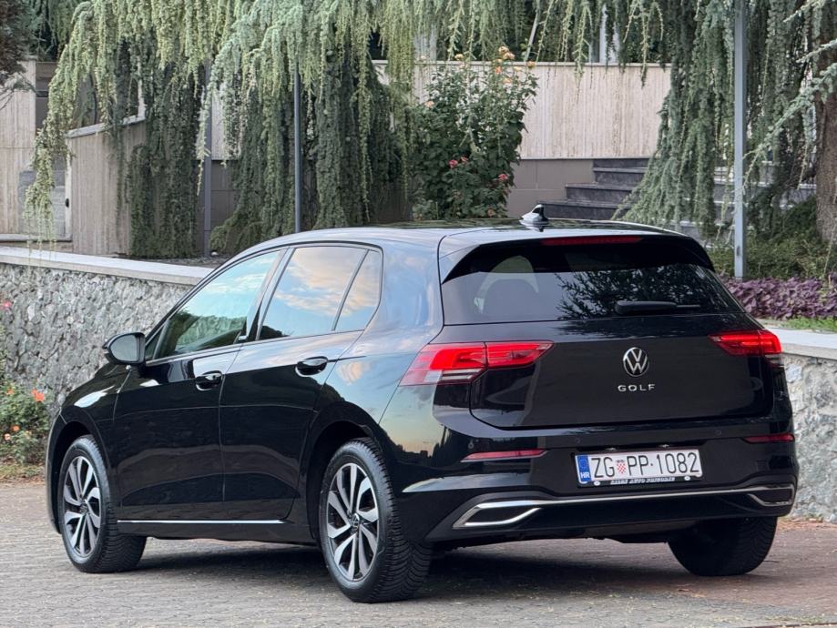 VW Golf 8 2,0 TDI ACTIVE, NAVI, KEYLESS, ACC, SERVISNA, fotografija 4