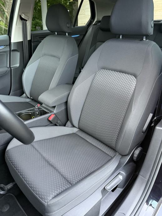 VW Golf 8 2,0 TDI ACTIVE, NAVI, KEYLESS, ACC, SERVISNA, fotografija 9