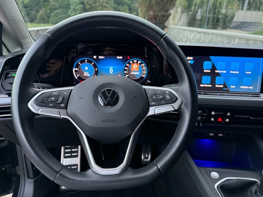 VW Golf 8 2,0 TDI ACTIVE, NAVI, KEYLESS, ACC, SERVISNA, fotografija 13