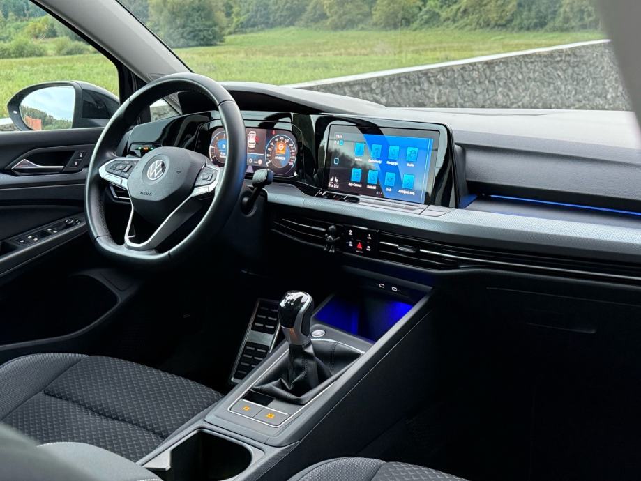VW Golf 8 2,0 TDI ACTIVE, NAVI, KEYLESS, ACC, SERVISNA, fotografija 12