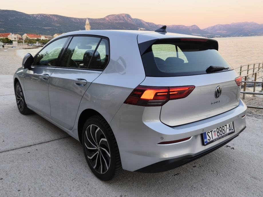 VW Golf 8 2,0 TDI automatik*2023 god., fotografija 4