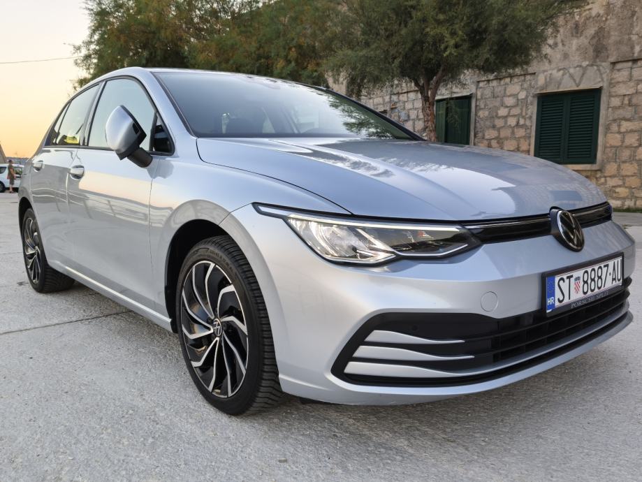 VW Golf 8 2,0 TDI automatik*2023 god., fotografija 2