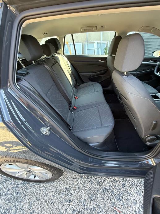 VW Golf 8 2,0 TDI automatik, PRVI VLASNIK, SERVISNA KNJIGA, fotografija 16