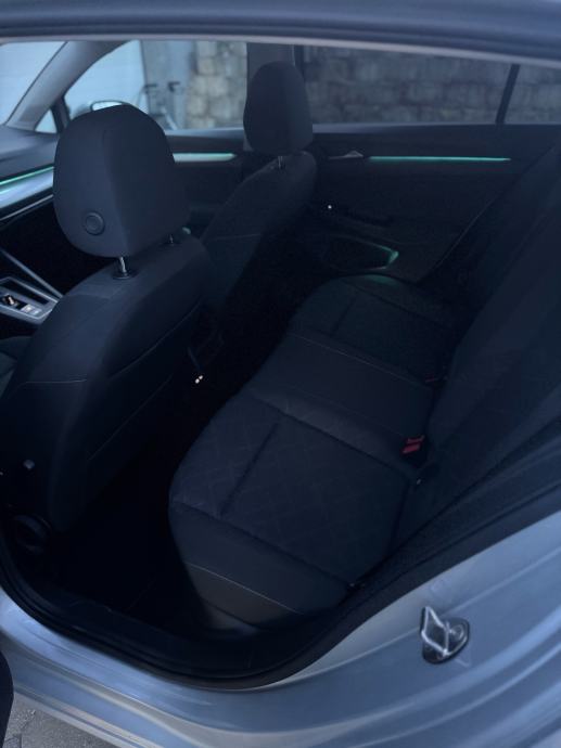 VW Golf 8 2,0 TDI automatik, fotografija 11