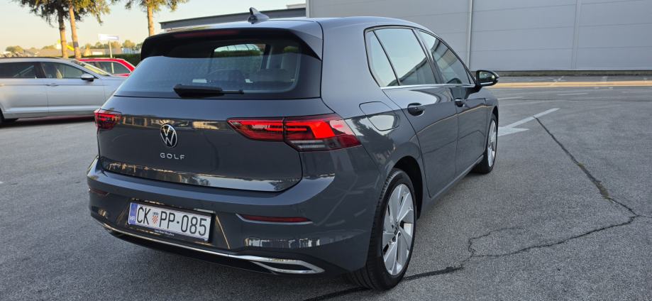 VW Golf 8 2,0 TDI automatik,STYLE, fotografija 3