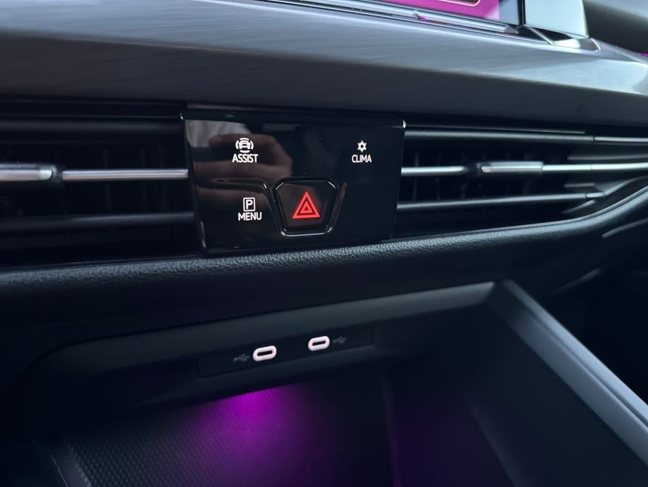 VW GOLF 8 2.0 TDI DSG 2021GODINA STYLE 110KW, fotografija 15